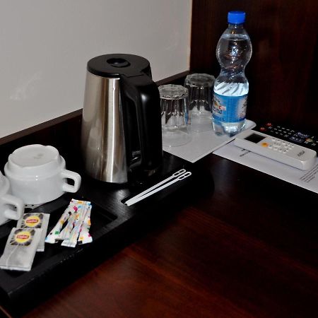 Hotel Pauza ราจินโปดลาสกี ภายนอก รูปภาพ