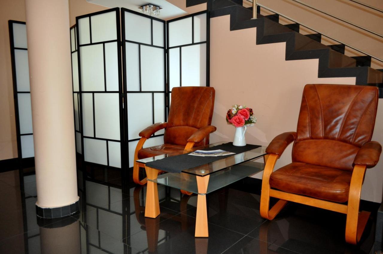 Hotel Pauza ราจินโปดลาสกี ภายนอก รูปภาพ