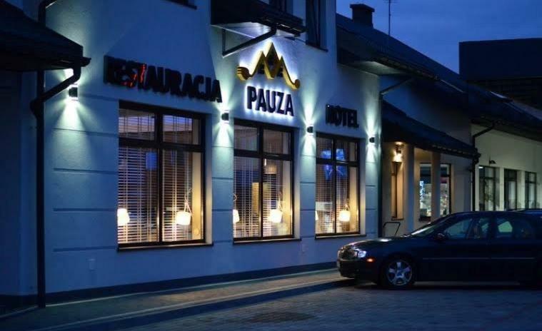 Hotel Pauza ราจินโปดลาสกี ภายนอก รูปภาพ
