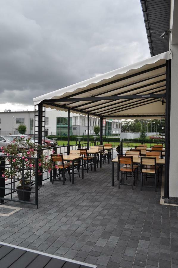 Hotel Pauza ราจินโปดลาสกี ภายนอก รูปภาพ