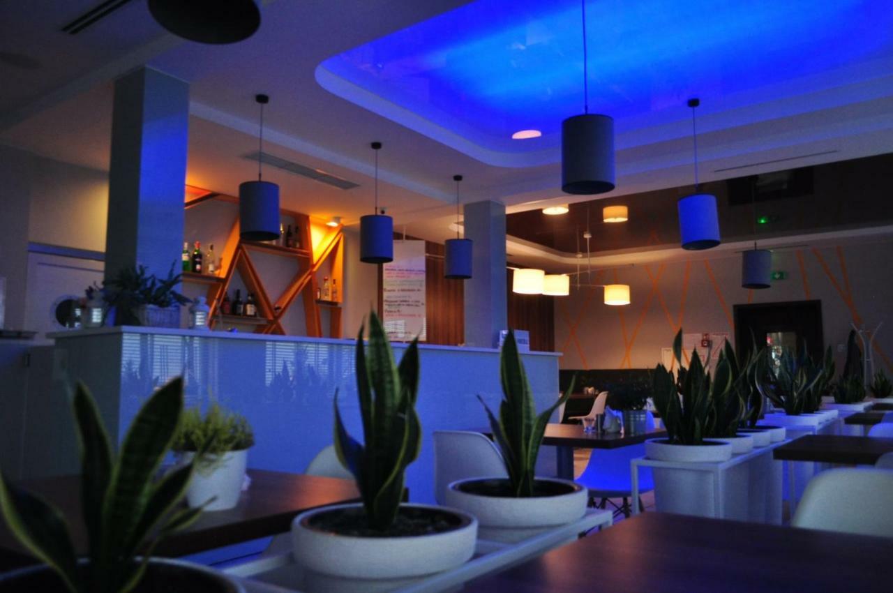 Hotel Pauza ราจินโปดลาสกี ภายนอก รูปภาพ
